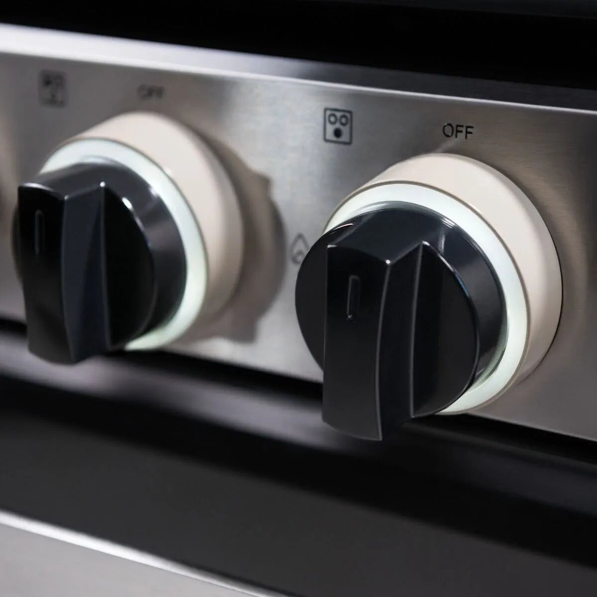 Dometic | Dometic 3-Burner 17" Gas Range | 9610002671 | Built-In | Brushed Stainless Steel - Image 4